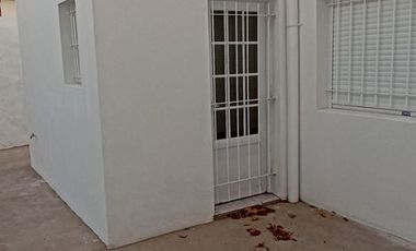 Casa completamente revovada - Consultar Precio