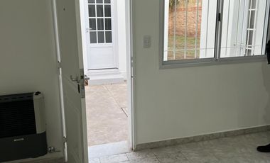 Casa completamente revovada - Consultar Precio