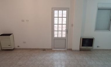 Casa completamente revovada - Consultar Precio