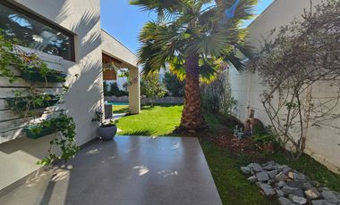 Casa en venta 3D Y 3 B en Piedra Roja Chicureo piscina y quincho
