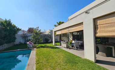 Casa en venta 3D Y 3 B en Piedra Roja Chicureo piscina y quincho