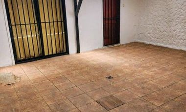 Se vende amplia casa de dos pisos, A. Hospicio