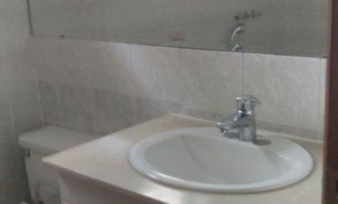 Se vende en buenas condiciones habitables, casa ubicada en uno de los sectores privilegiados de Quito.