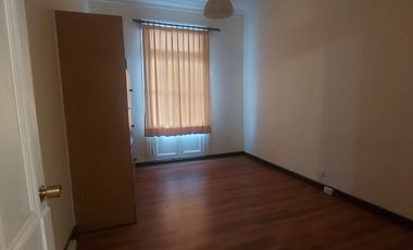 Se arrienda amplio departamento en Subida Ecuador de Valparaíso