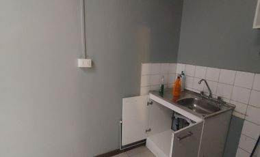 Se arrienda amplio departamento en Subida Ecuador de Valparaíso