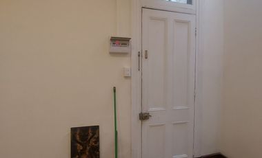 Se arrienda amplio departamento en Subida Ecuador de Valparaíso