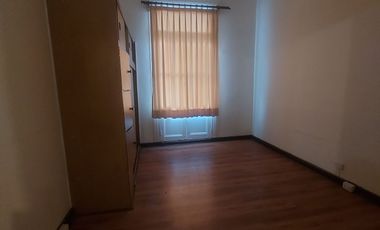 Se arrienda amplio departamento en Subida Ecuador de Valparaíso