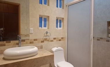 CASA EN VENTA EN JURIQUILLA, QUERETARO 3 REC, 3 BAÑOS, 3 ESTACIONAMIENTOS  317 M2