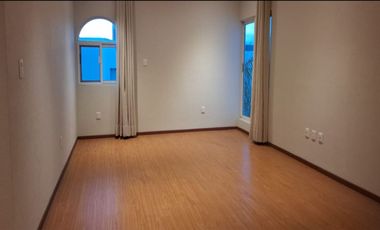 CASA EN VENTA EN JURIQUILLA, QUERETARO 3 REC, 3 BAÑOS, 3 ESTACIONAMIENTOS  317 M2