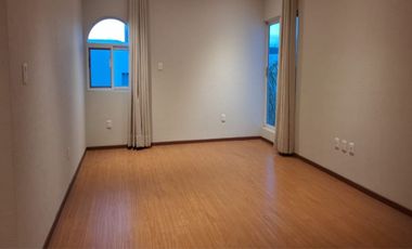 CASA EN VENTA EN JURIQUILLA, QUERETARO 3 REC, 3 BAÑOS, 3 ESTACIONAMIENTOS  317 M2