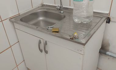 Se arrienda Cómoda casa en calle Castillo, Cerro Cordillera de Valparaíso