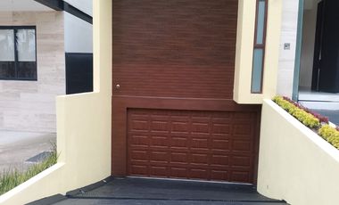CASAS EN VENTA BOSQUE REAL VISTA A LAGOS Y A CLUB DE GOLF