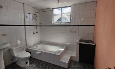 VENTA CASA FAMILIAR / KENNEDY - DAMMER 1