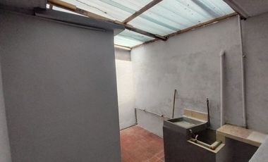 VENTA CASA FAMILIAR / KENNEDY - DAMMER 1