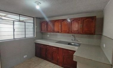 VENTA CASA FAMILIAR / KENNEDY - DAMMER 1