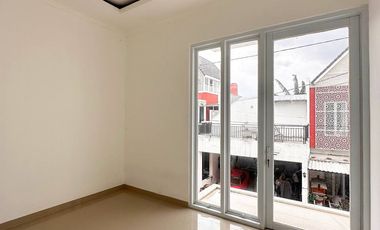 DIJUAL UNIT RUMAH BARU SIAP HUNI DI JATIBENING - KOTA BEKASI DEKAT STASIUN LRT CIKUNIR [AR166]