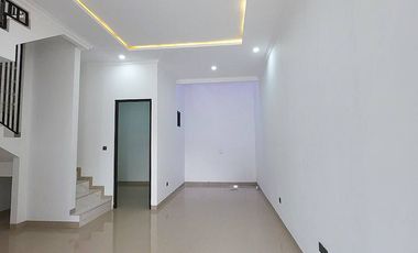 Rumah Siap Huni Di Jatimekar Jatiasih Kota Bekasi Dekat Tol Jatiwarna & Stasiun LRT Cikunir [AR172]