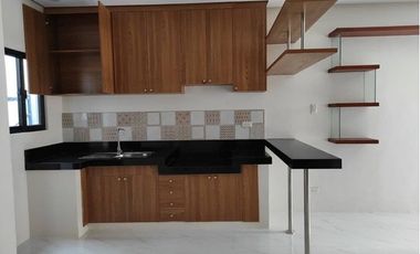 New Townhouse for sale in Town & Country West Molino3, Bacoor Cavite w/ 3br, 3 cr, w/ aircon, 12 car garage