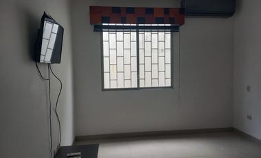 Departamento amoblado de alquiler, Samborondón, Planta Baja, 3 dormitorios.