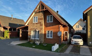 VENDE HERMOSA Y ACOGEDORA CASA 3D,3B,3E BRISA DEL SOL TALCAHUANO