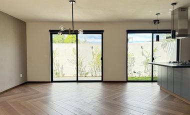 Casa en venta coto encinos Los robles, estudio cochera 3 autos roof garden junto bosque de la primavera