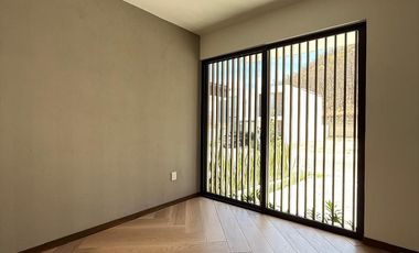 Casa en venta coto encinos Los robles, estudio cochera 3 autos roof garden junto bosque de la primavera