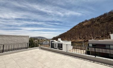 Casa en venta coto encinos Los robles, estudio cochera 3 autos roof garden junto bosque de la primavera