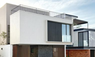 Casa en venta coto encinos Los robles, estudio cochera 3 autos roof garden junto bosque de la primavera