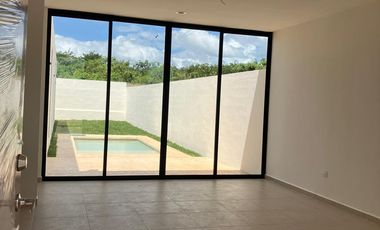 CASA DE UNA PLANTA EN PRIVADA EN CHOLUL CON PANELES SOLARES