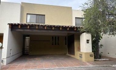 Casa en venta 3 recamaras en Santa Cruz Guadalupe Zavaleta