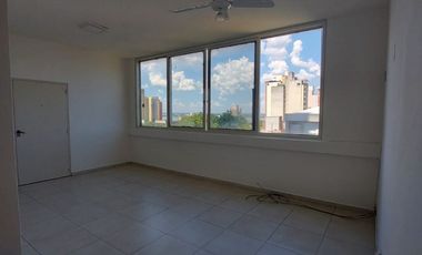DEPARTAMENTO, DE 2 DORMITORIOS S/COCHERA. MICROCENTRO, S/CALLE BOLÍVAR. VENTA. POSADAS, MISIONES.