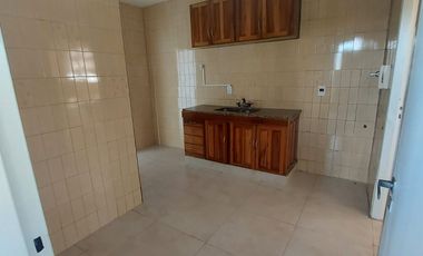 DEPARTAMENTO, DE 2 DORMITORIOS S/COCHERA. MICROCENTRO, S/CALLE BOLÍVAR. VENTA. POSADAS, MISIONES.
