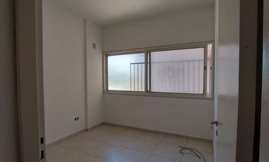 DEPARTAMENTO, DE 2 DORMITORIOS S/COCHERA. MICROCENTRO, S/CALLE BOLÍVAR. VENTA. POSADAS, MISIONES.