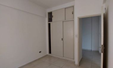 DEPARTAMENTO, DE 2 DORMITORIOS S/COCHERA. MICROCENTRO, S/CALLE BOLÍVAR. VENTA. POSADAS, MISIONES.