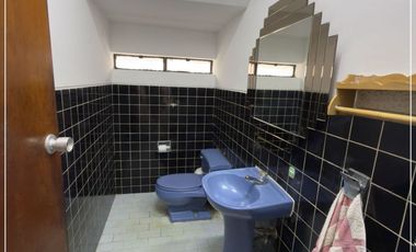 VENDO  CASA EN ESQUINA DE 220M2  EN CHORRILLOS - URB. LOS LAURELES