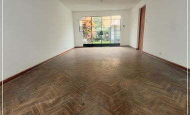 VENDO  CASA EN ESQUINA DE 220M2  EN CHORRILLOS - URB. LOS LAURELES