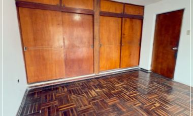 VENDO  CASA EN ESQUINA DE 220M2  EN CHORRILLOS - URB. LOS LAURELES