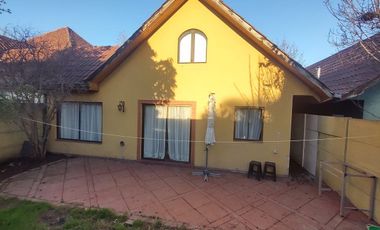 Casa Sta. María de Colín a pasos de Montessori y Mall