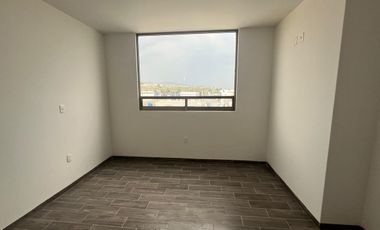 Casa residencial en renta excelente ubicación con amplio jardín.
