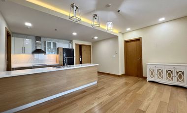 Park Terraces - Point Tower 2 Bedroom Unit with Parking FOR LEASE