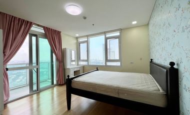 Park Terraces - Point Tower 2 Bedroom Unit with Parking FOR LEASE