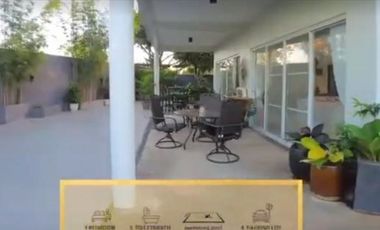 Spacious 3 Bedrooms House with Pool and Big Garden