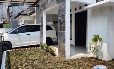 Rumah Tinggal 2 Lantai Lokasi di Daerah Pabelan Kartosuro Sukoharjo
