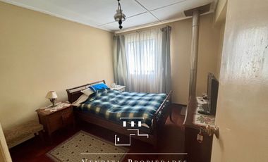 Segura Casa Con Ubicación Privilegiada Calle Barros Arana