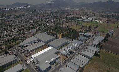 Bodega en renta en parque industrial, sobre una de las avenidas principaes de Guadalajara