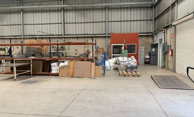 Bodega en renta en parque industrial, sobre una de las avenidas principaes de Guadalajara