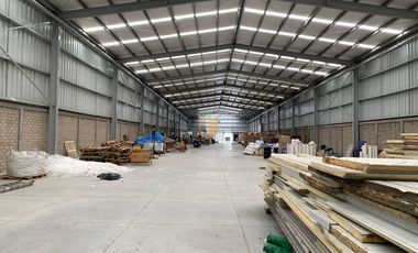 Bodega en renta en parque industrial, sobre una de las avenidas principaes de Guadalajara