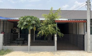 Townhouse for Sale Phuri Village, Wang Noi, 39 sq.m., Near Nava Nakorn Industrial Estate