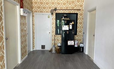 Townhouse for Sale Phuri Village, Wang Noi, 39 sq.m., Near Nava Nakorn Industrial Estate