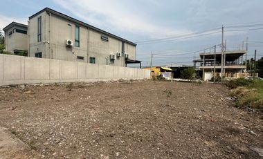 Land For Sale in Saimai District, Phaholyothin Road, 100 Sq.W, land with access from 2 public roads.